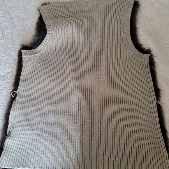 𝅺jones wear| Faux Fur knit Vest| LG - Picture 4 of 6